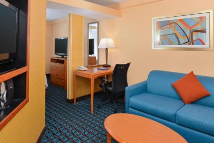 Fairfield Inn & Suites by Marriott Lexington Georgetown/College Inn - image 5