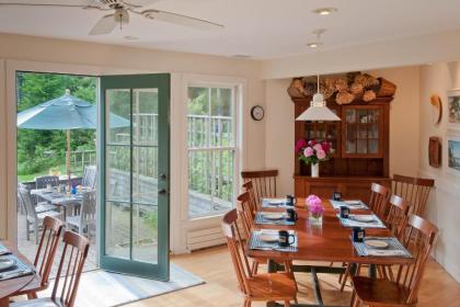 Coveside Bed & Breakfast - image 11