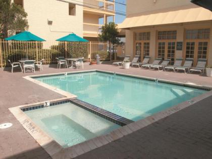 Days Inn by Wyndham Georgetown - image 3