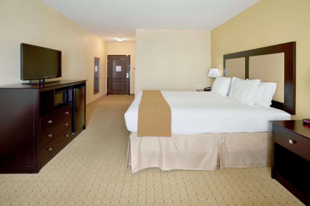 Holiday Inn Express Georgetown an IHG Hotel - image 6