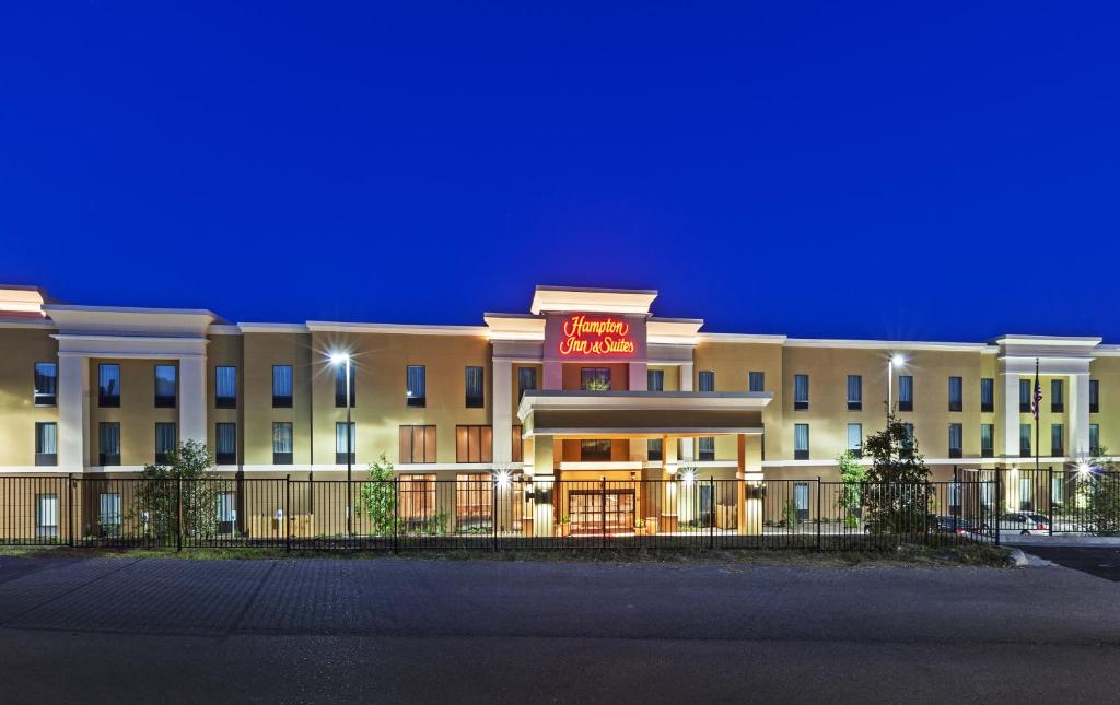 Hampton Inn and Suites Georgetown/Austin North TX - main image