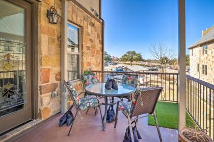 Pet-Friendly Townhome about 2 Mi to Town Square! - image 2