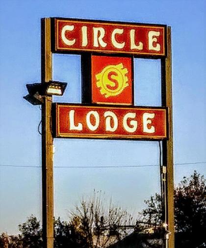 Circle S Lodge - image 10