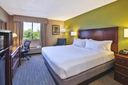 Holiday Inn Express and Suites Germantown an IHG Hotel - image 10