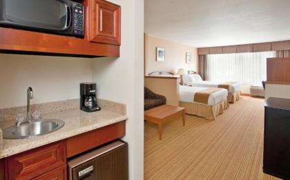 Holiday Inn Express Hotel Germantown - Northwest Milwaukee an IHG Hotel - image 9