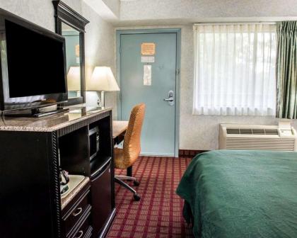 Quality Inn & Suites North Gibsonia - image 11