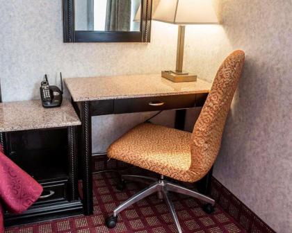 Quality Inn & Suites North Gibsonia - image 7