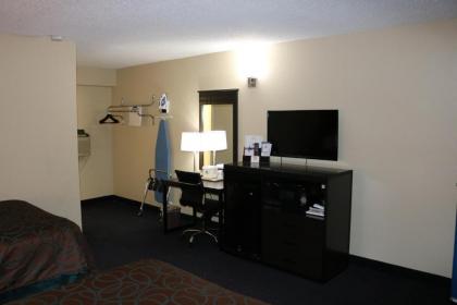 Americas Best Value Inn Giddings - image 11