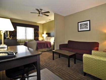 Best Western Giddings Inn & Suites - image 4