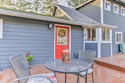 Remodeled 2-Story Home 2 Mi to Historic Gig Harbor - image 12