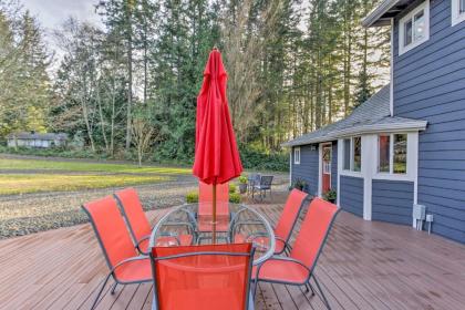 Remodeled 2-Story Home 2 Mi to Historic Gig Harbor - image 6