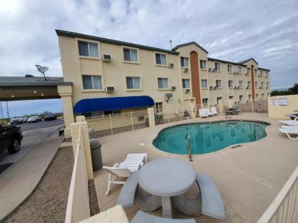 Americas Choice Inn & Suites - image 15