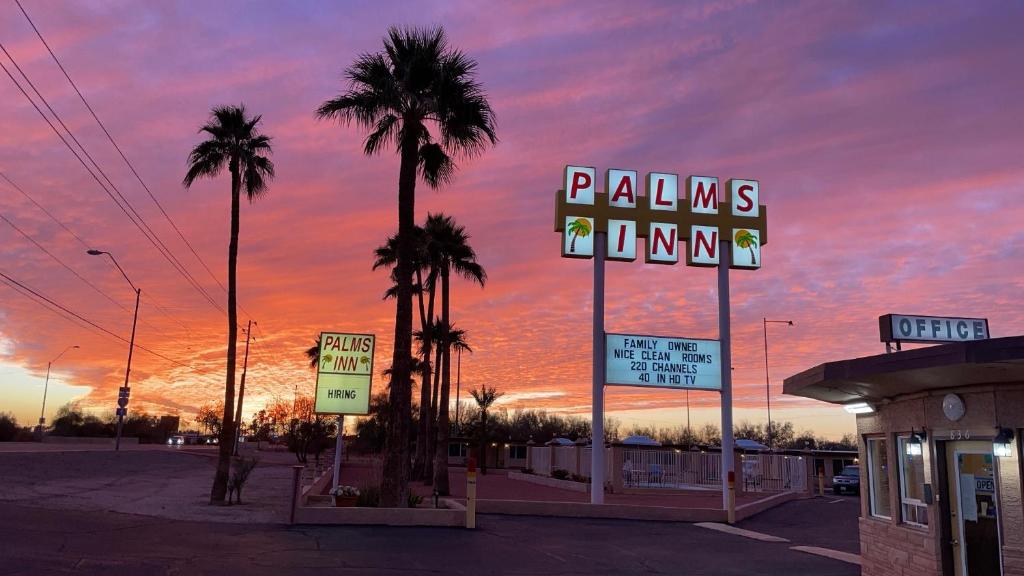 Palms Inn - main image