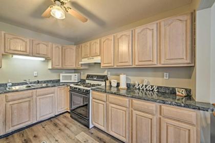 Gilbertsville Condo with Patio by Kentucky Lake - image 10