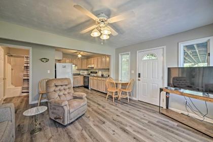 Gilbertsville Condo with Patio by Kentucky Lake - image 4