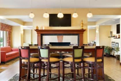 Hampton Inn Gillette - image 14