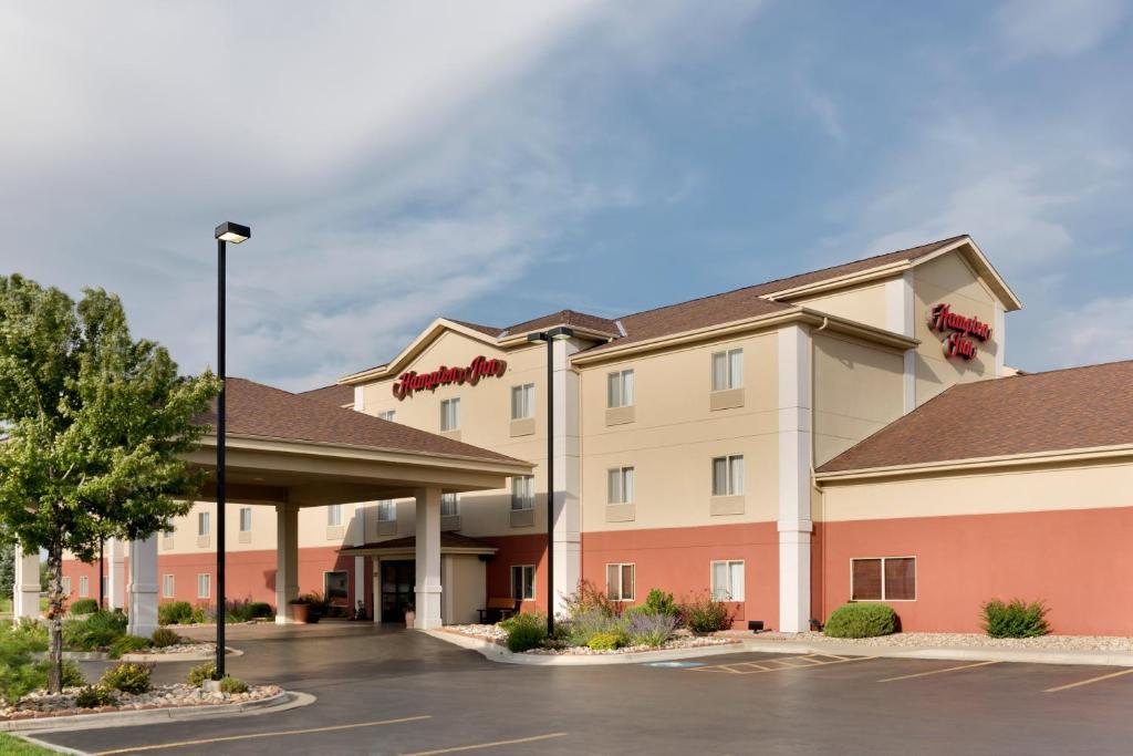 Hampton Inn Gillette - image 5