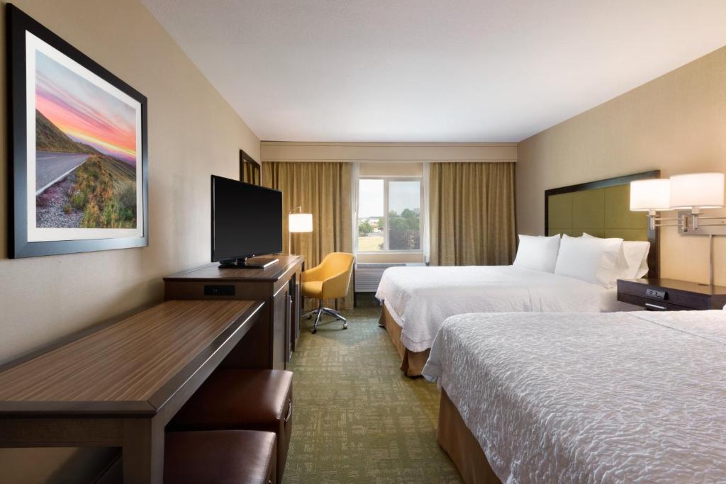 Hampton Inn Gillette - image 7