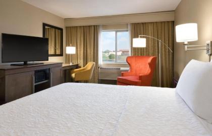 Hampton Inn Gillette - image 9