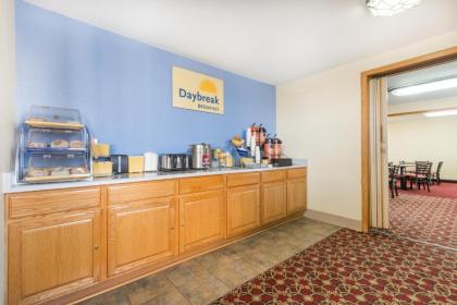 Days Inn by Wyndham Gillette - image 14