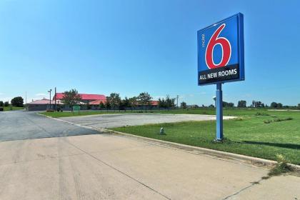 Motel 6-Gilman IL - image 15