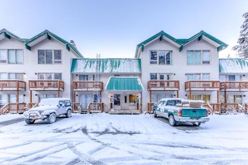 Alyeska West Condos - image 4