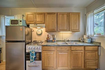 Pet-Friendly Alyeska Studio Walk to Lifts! - image 8