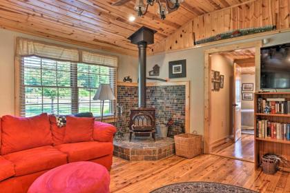 Spacious Glade Valley House with Mountain Scenery! - image 4