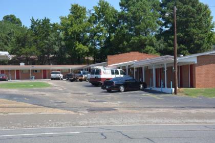 Economy Inn - Gladewater - image 14