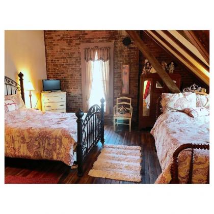 Main Street Bed & Breakfast - image 15