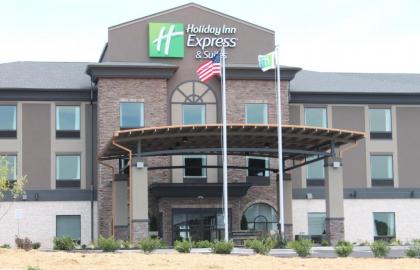 Holiday Inn Express Executive Suite Pictures