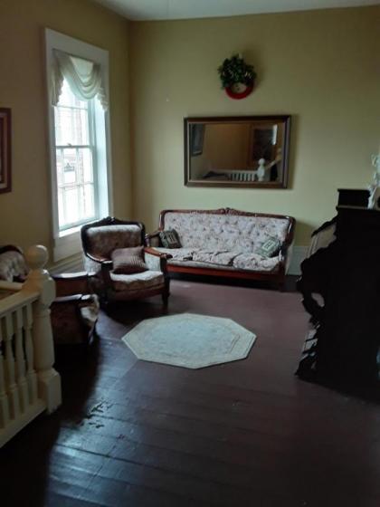 Hall Place B&B - image 3