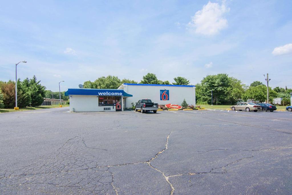 Motel 6-Glassboro NJ - Rowan University - image 4