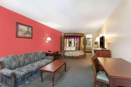 Travelodge by Wyndham Glen Allen - image 12