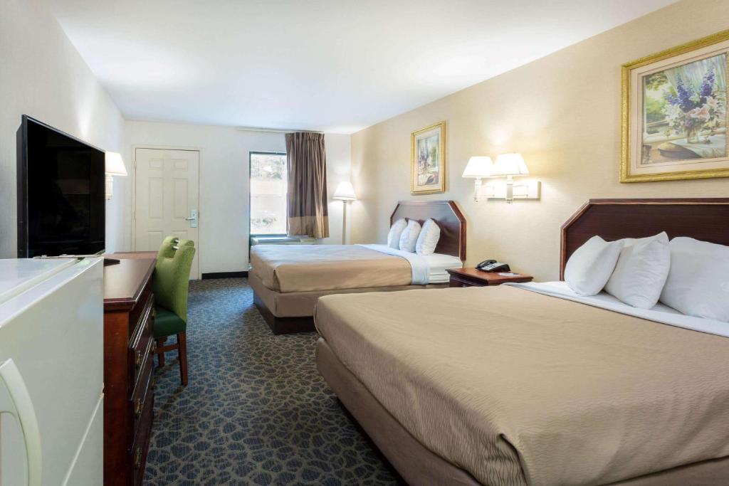 Travelodge by Wyndham Glen Allen - image 6