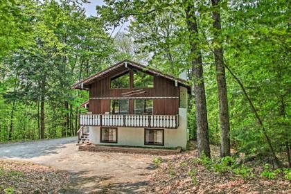 Swiss-Style Chalet with Fireplace - Near Story Land! - image 5