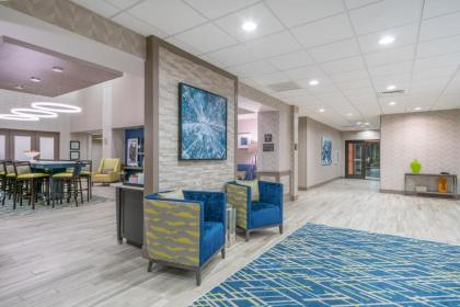 Hampton Inn & Suites Glenarden/Washington DC - image 9