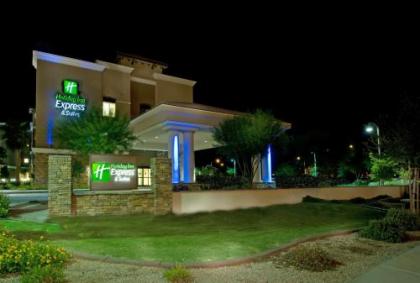 Holiday Inn Express & Suites Phoenix Glendale Dist an IHG Hotel - image 3