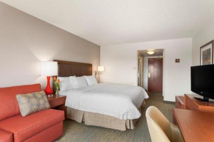 Hampton Inn & Suites Denver-Cherry Creek - image 11