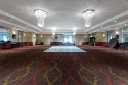 Ramada by Wyndham Glendale Heights/Lombard - image 9