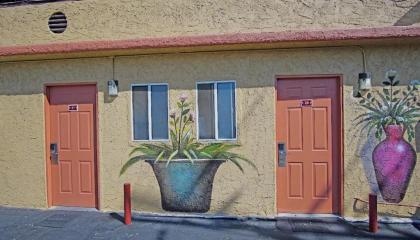 Griffith Park Motel in Los Angeles Hollywood Area - image 12