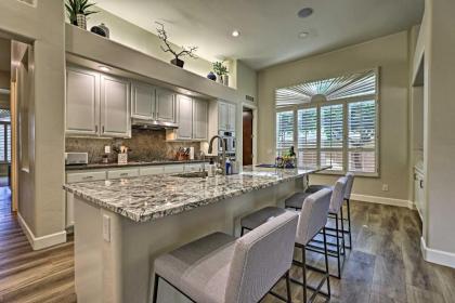 Remarkable Glendale Abode with Outdoor Oasis! - image 7