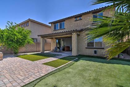 Glendale Home with Putting Green and Pool Access! - image 4