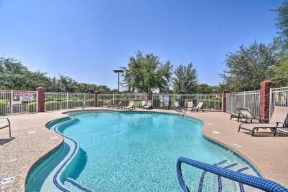 Glendale Home with Putting Green and Pool Access! - image 7