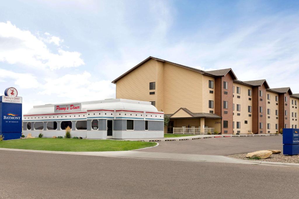 Baymont by Wyndham Glendive - main image