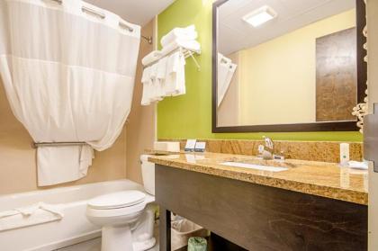 Quality Inn & Suites Glenmont - Albany South - image 6