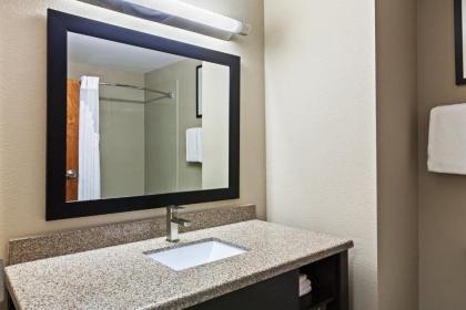 Holiday Inn Express & Suites Glenpool an IHG Hotel - image 11