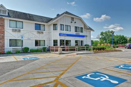 Motel 6-Glenview IL - Chicago North - image 11