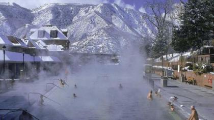 Holiday Inn Express Glenwood Springs Aspen Area - image 12