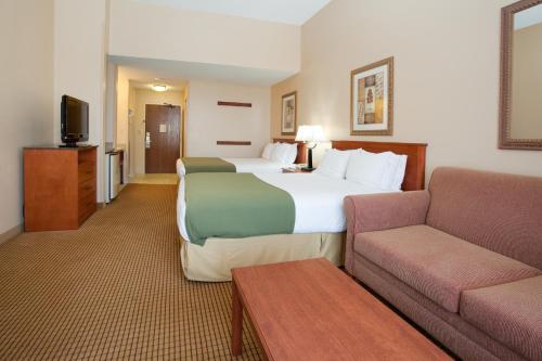 Holiday Inn Express Glenwood Springs Aspen Area - image 2